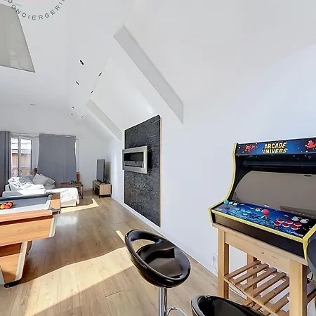 Loft Billard Et Arcade 3 Ch Garage Et Terrasse Holiday home